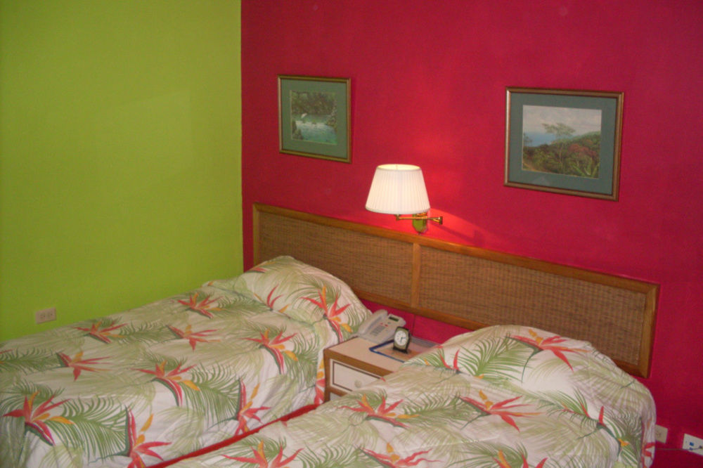 Coral Cove Marina Hotel Chaguaramas Exterior photo