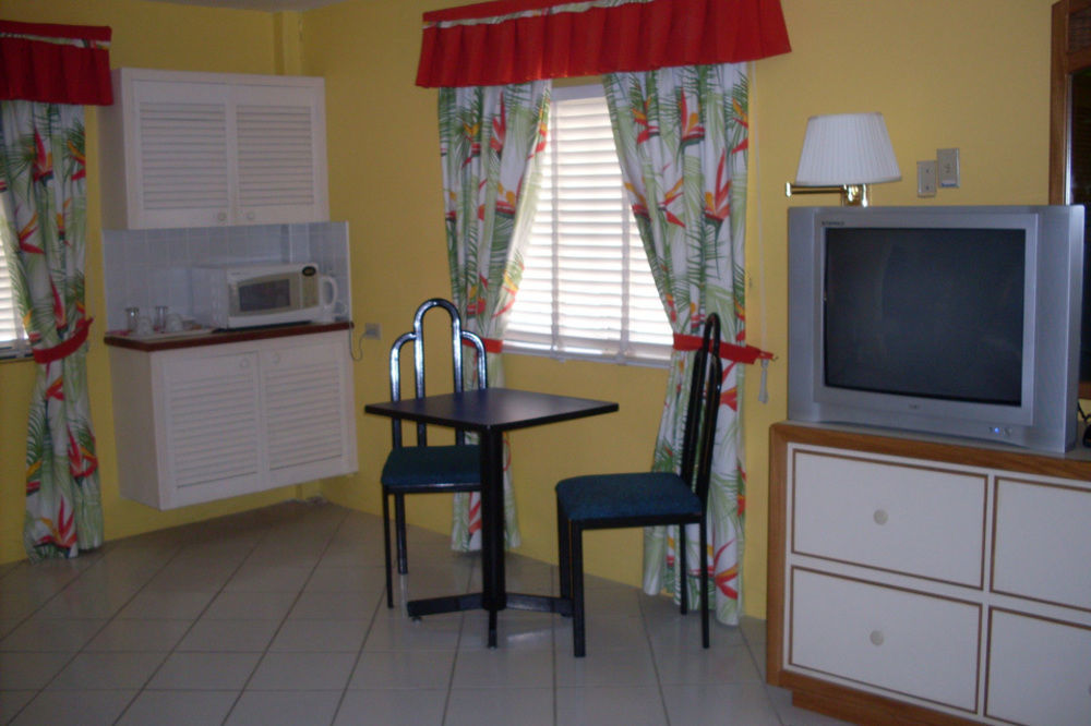 Coral Cove Marina Hotel Chaguaramas Exterior photo